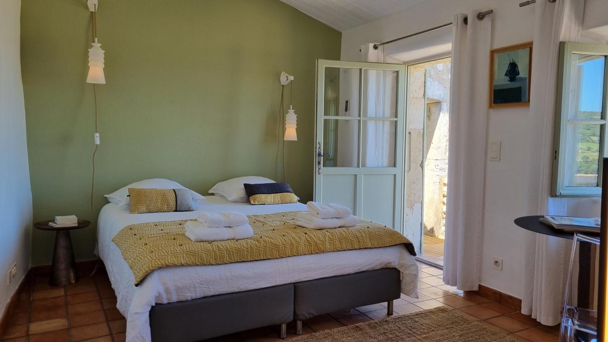 Bed and Breakfast Les Toits De Valaurie Exterior foto